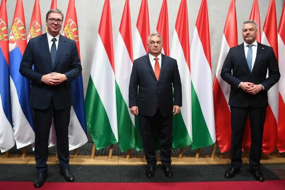 Predsednik sa Orbanom i Nehamerom: Do kraja godine Srbija usklađuje viznu politiku sa EU