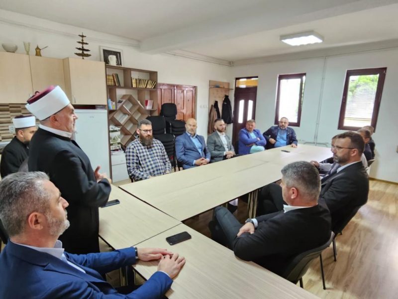 Predsjednik Mešihata posjetio porodicu Ćelahmetović i održao sastanak sa imamima Priboja