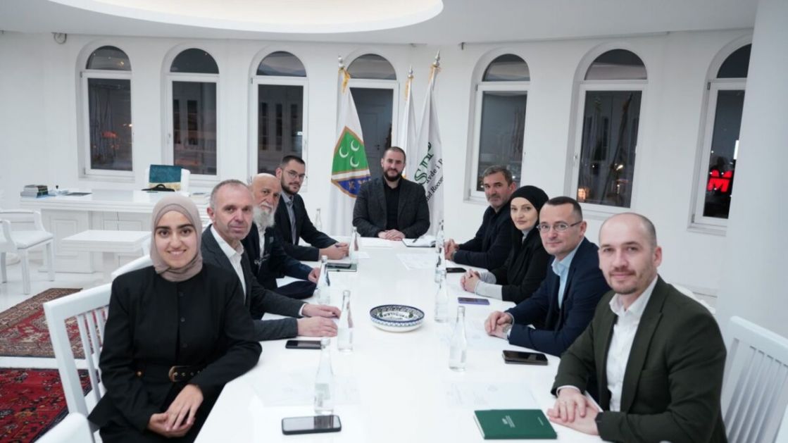 Predsjednik Zukorlić sa rukovodstvom SPP Novi Pazar: Snažnije djelovanje za promjenu vlasti u Novom Pazaru