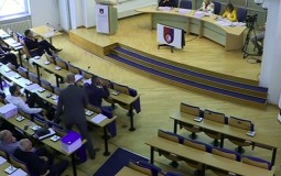 
					Predstavnički dom parlamenta BiH zatražio ostavku kompletnog VSTS-a 
					
									