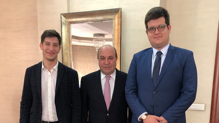 Predstavnik NVO Stub Lav Pajkić sa ambasadorom Azerbejdžana Eldarom Hasanovim razgovarao o razmeni studenata, stipendijama...