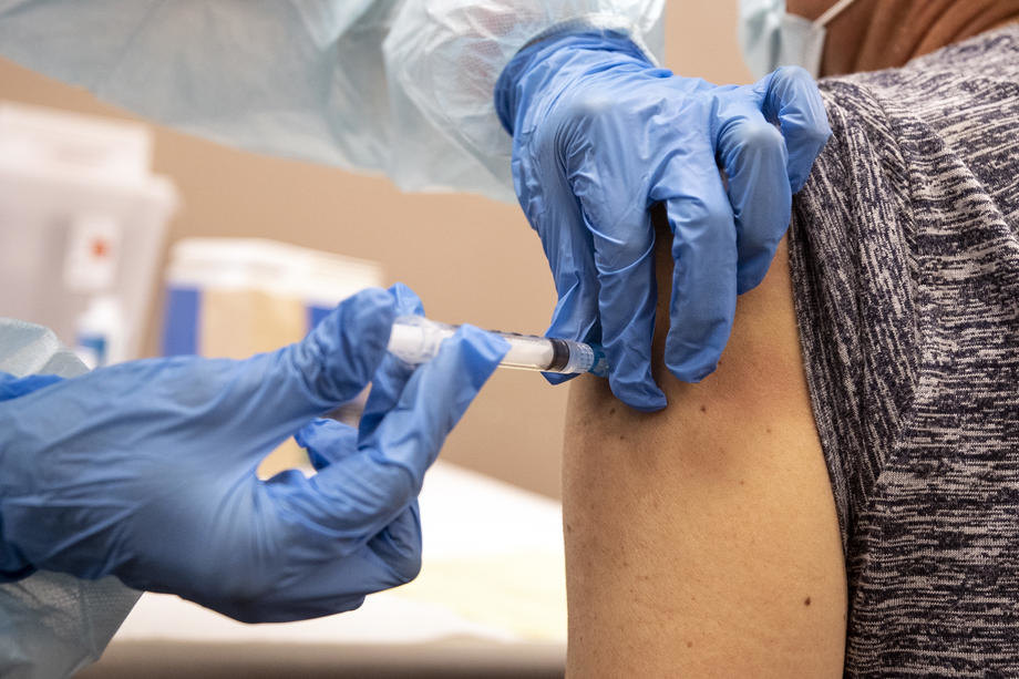 Prekinuta vakcinacija protiv gripa zbog nepridržavanja mera u Prištini