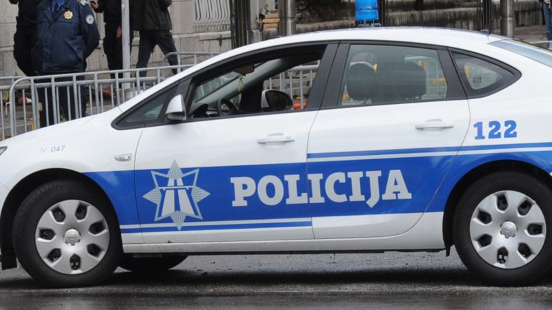 Prekršajna prijava zbog kačenja „trobojke“ na hrvatsku ambasadu u Podgorici