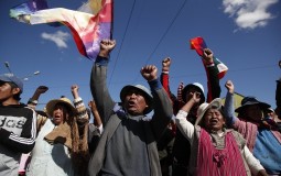 
					Prelazna bolivijska vlada navodi da se smiruju sukobi u zemlji 
					
									