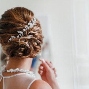 Prelepe frizure za venčanje koje su u trendu ove godine