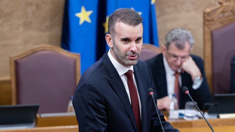 Premijer Crne Gore najavio pooštravanje viznog režima za ruske državljane