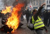 Premijer FR zabranjuje proteste na Jelisejskim poljim