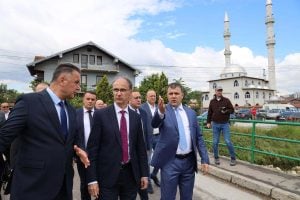 Premijer Macut obišao Novi Pazar