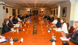 Premijer S.Makedonije na sastanku s predsednicom Kosova pozvao Beograd i Prištinu na dijalog