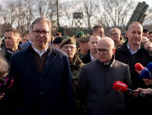 Premijera repelenta, selfiji sa Vučićem i invazija niških funkcionera na Tvrđavu