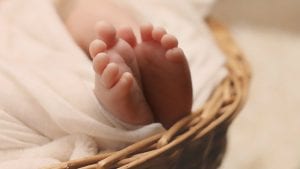 Prepolovljena stopa smrtnosti novorođenčadi u EU