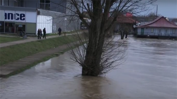Preti potop: Kritično u Prijedoru i Srpcu