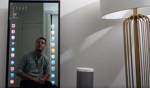 Pretvorio ogledalo u džinovski smartfon (VIDEO)