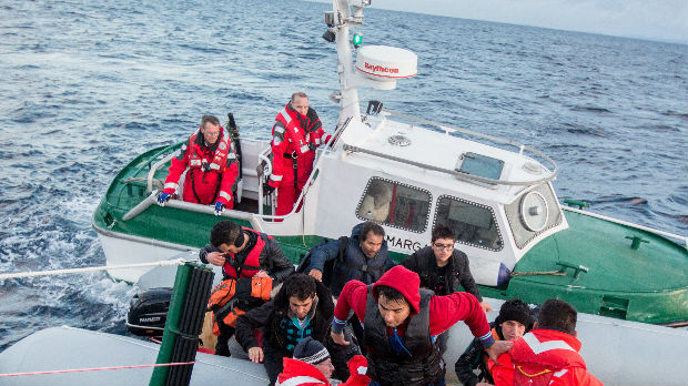 Prevrnuo se brodić sa migrantima kod Turske, devetoro poginulo