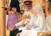 Princ Bruneja se oženio, slavlje traje 10 dana iako mlada nije kraljevske krvi FOTO