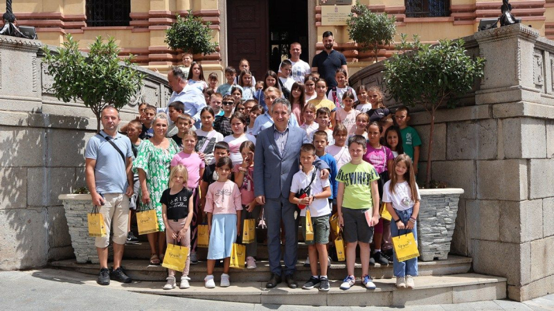 Priređen prijem za decu iz Leposavića, Zubinog Potoka i Zvečana