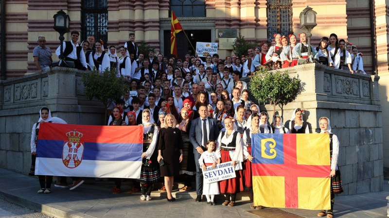 Priređen prijem za folklorne ansamble