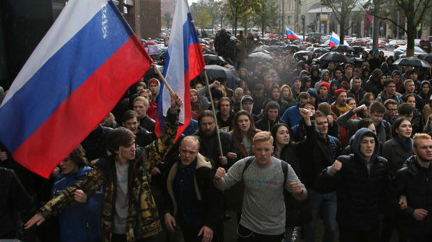 Pristalice Navaljnog protestuju u centru Moskve