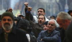 Pristalice jermenske opozicije okružile vladine zgrade