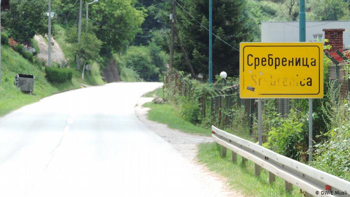 Pristojni Srbi tuguju zbog Srebrenice, ali oni drugi su glasniji