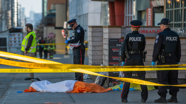 Pritvor napadaču iz Toronta, optužnica za 10 ubistava