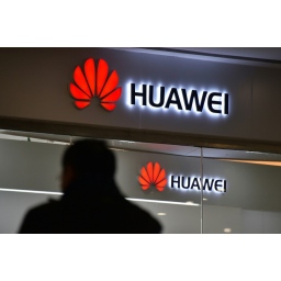 Procurele prve slike Huaweijevog operativnog sistema Ark OS