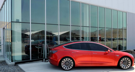 Prodaja Tesla automobila porasla za 71 odsto u prošloj godini