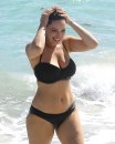 Proglašena je za ženu sa najsavršenijim telom na svetu, evo kako izgleda na plaži FOTO