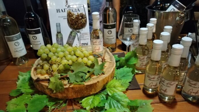Proglašeni najbolji proizvođači vina na „Vinskom balu“ u Vlasotincu