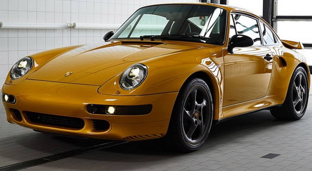 Project Gold: Porsche Classic predstavio savršeno restaurirani Porsche 993