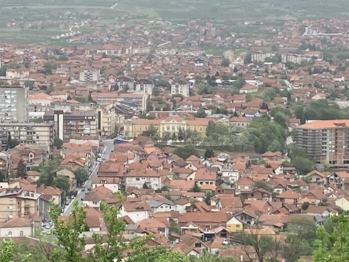 Prokupačka vlast usmerava sredstva od slave za pomoć porodicama pogođenim požarima
