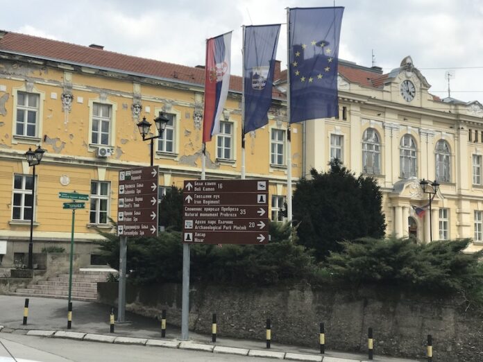 Prokuplje izdvaja više od 7 miliona dinara za uslugu lični pratilac dece u trajanju od četiri meseca