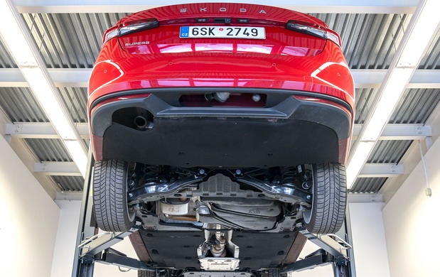 Prolećna nega automobila: Šta možete da uradite kod kuće?