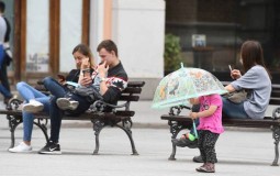 
					Promenljivo oblačno, mestimično sa kišom i pljuskovima 
					
									