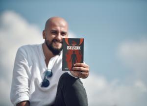 Promocija knjige mladog niškog novinara na Sajmu u Čairu