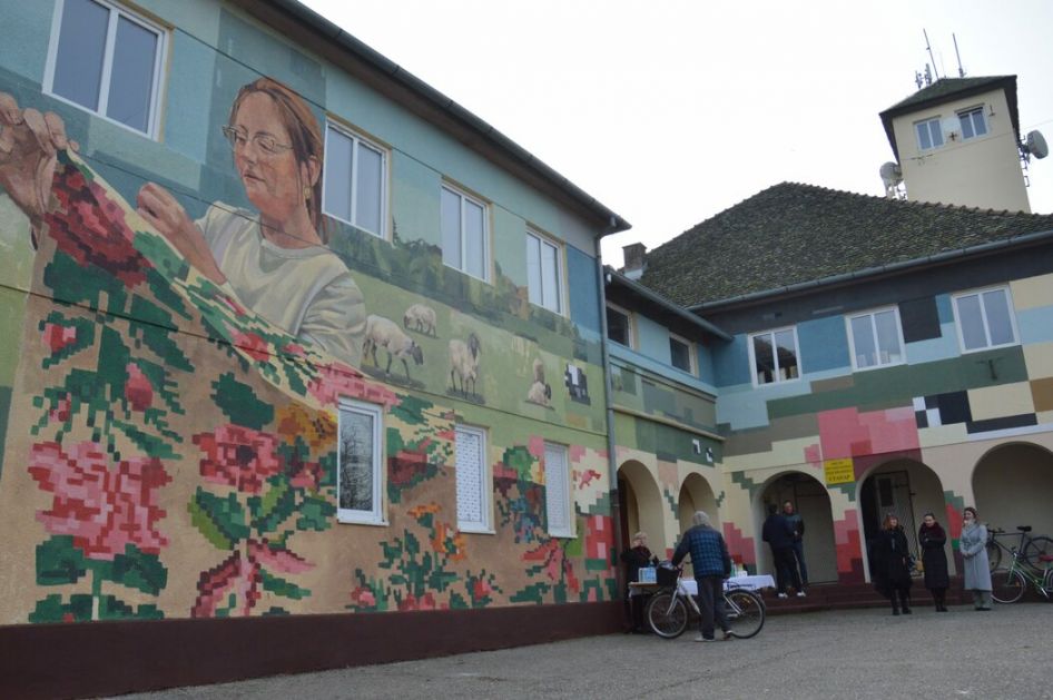 Promocija kulturnog nasleđa u Staparu - na zgradi Zadružnog doma osvanuo mural