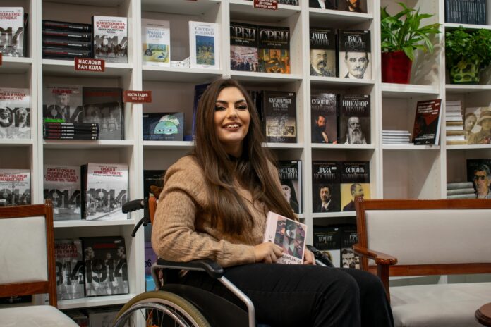 Promocija nove zbirke i veče poezije sa Anom Ilić u Nišu