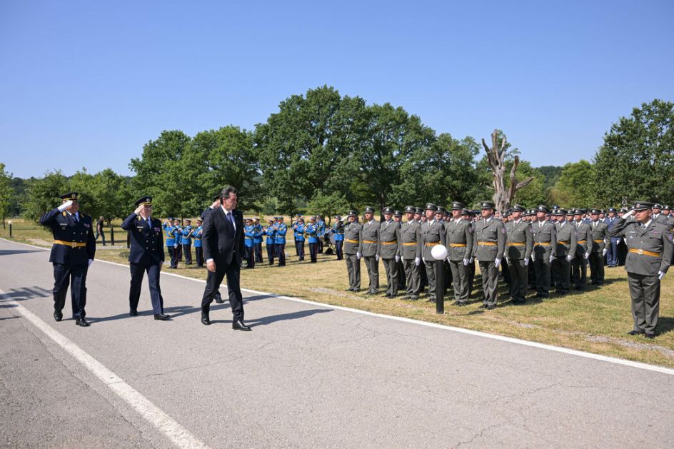 Promovisana nova generacija podoficira Vojske Srbije u Takovu