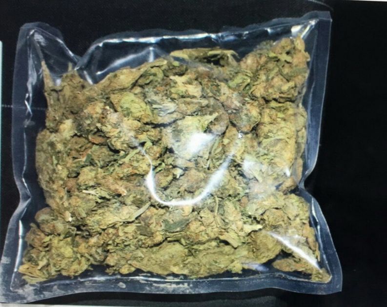 Pronađena marihuana, uhapšeni mladići u Inđiji