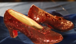 Pronadjene ukradene cipele iz Čarobnjaka iz Oza