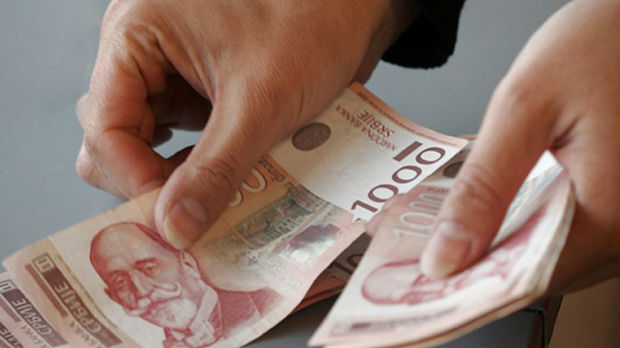 Prosečna neto plata u Srbiji u avgustu pala za tri odsto
