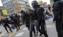 Proseparatistički demonstranti sukobili se sa policijom u Kataloniji