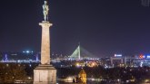 Prosidba nad Beogradom: On traži par da im pokloni fotografiju prosidbe