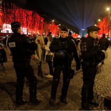 Proslava u znaku DUGIH CEVI: JAKE mere bezbednosti u evropskim prestonicama! Strah u novogodišnjoj noći (FOTO)