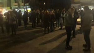 Uvrede za učesnike protesta „1 od 5 miliona“ u Kosovskoj Mitrovici (FOTO, VIDEO)
