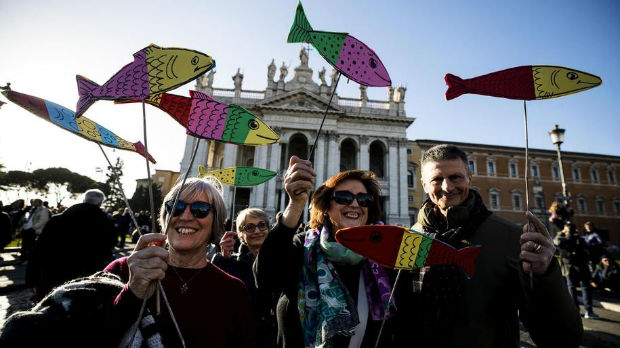 Protest 6.000 sardina na trgu u Rimu