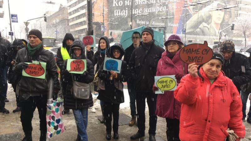Protest Mame su ljute pred zgradom Vlade Srbije