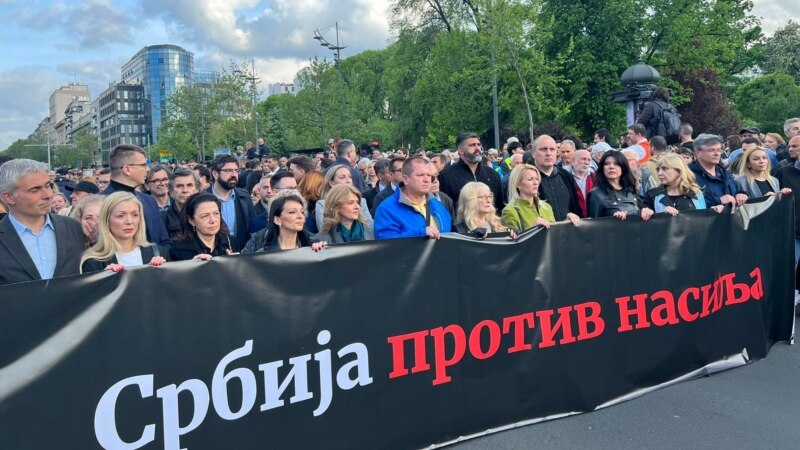 Održana protestna šetnja Srbija protiv nasilja zbog dva masovna ubistva 