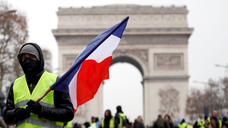Protest Žutih prsluka u Parizu danas jedva primetan 