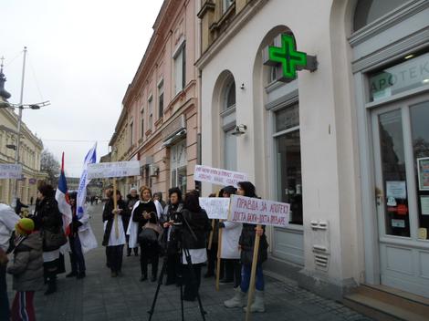 Protest apotekara u Sremskoj Mitrovici